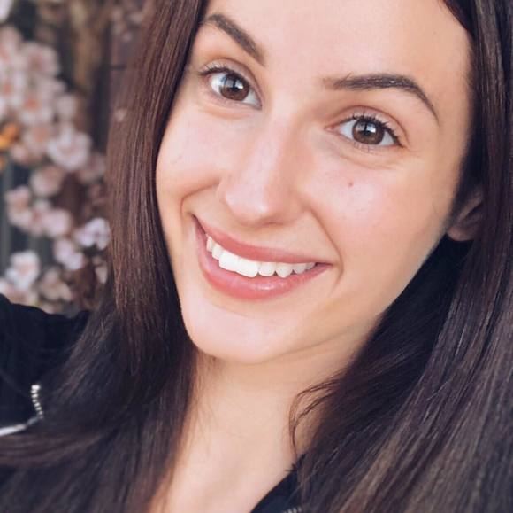 Meet your Posher, Kalli - Picture 1 of 1